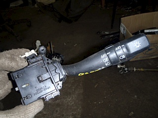 640 X 480  71.5 Kb      avensis 07