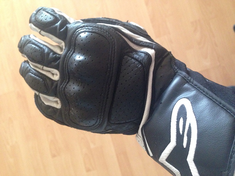 1920 X 1440 566.4 Kb  