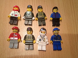 1920 X 1440 803.5 Kb Lego Minifigures ( LEGO) -- ()