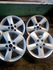 1200 X 1600 371.3 Kb     Toyota Corolla