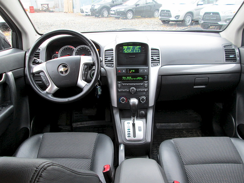 1920 X 1440 626.6 Kb 1920 X 1440 648.3 Kb Chevrolet Captiva 2008 .