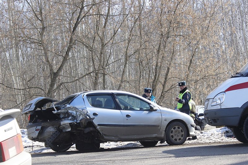 1280 X 853 399.8 Kb 30.03.2014 За мостом через чепцу бухой устроил жесткое дтп