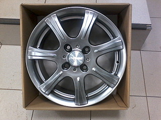 1600 X 1200 552.1 Kb Nissan Almera ����� �����