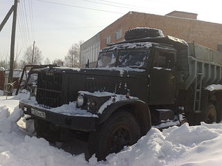 320 x 240 Краз самосвал 256Б1.1984г