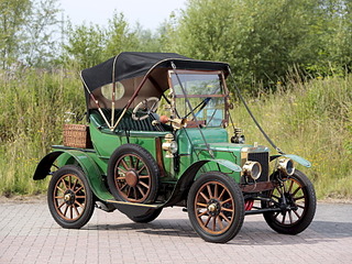 1920 X 1440 791.8 Kb Викторина Угадай автомобиль по кусочку кузова.
