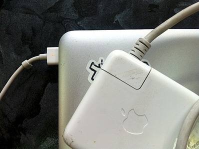 1920 X 1434 680.1 Kb   MacBook 60W .  .