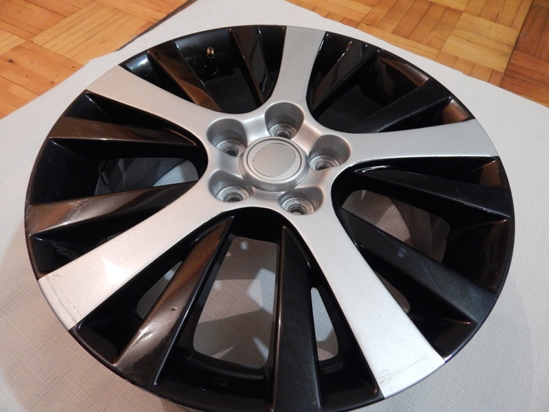 800 x 600    5x114.3 R17x7