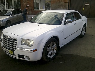 1920 X 1440 668.3 Kb Chrysler 300C 2010 .., 2.7 , .