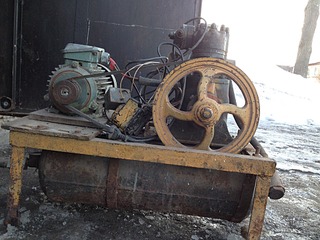 1920 X 1440 690.9 Kb 1920 X 1440 837.8 Kb Продам компрессор воздушный печь отопительную.