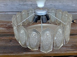 1600 X 1200 277.4 Kb  -