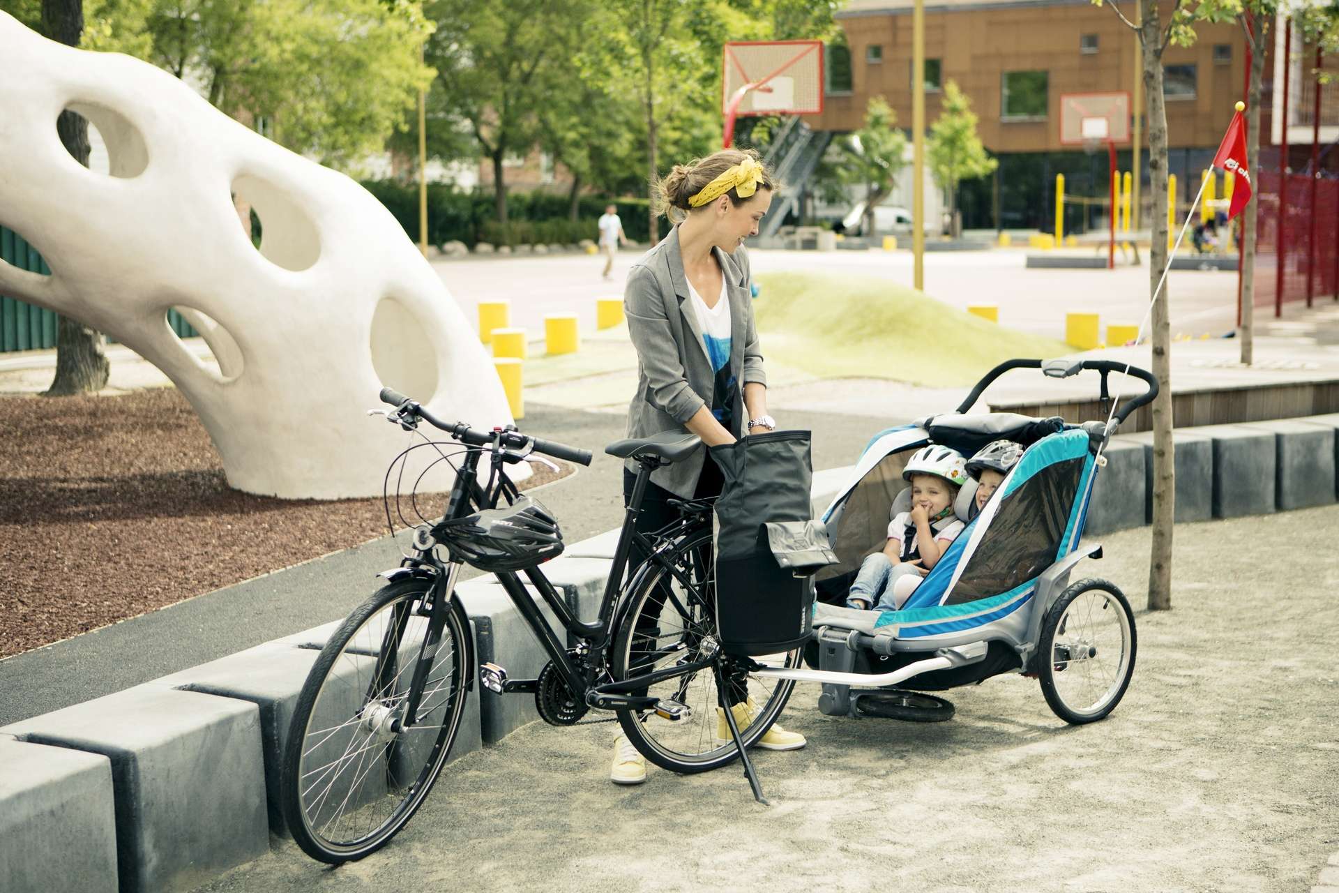 Велосипед с тележкой. Велоприцеп для детей Thule. Велоприцеп Велодом. Велоприцеп Extrawheel. Thule прицеп для велосипеда детский.
