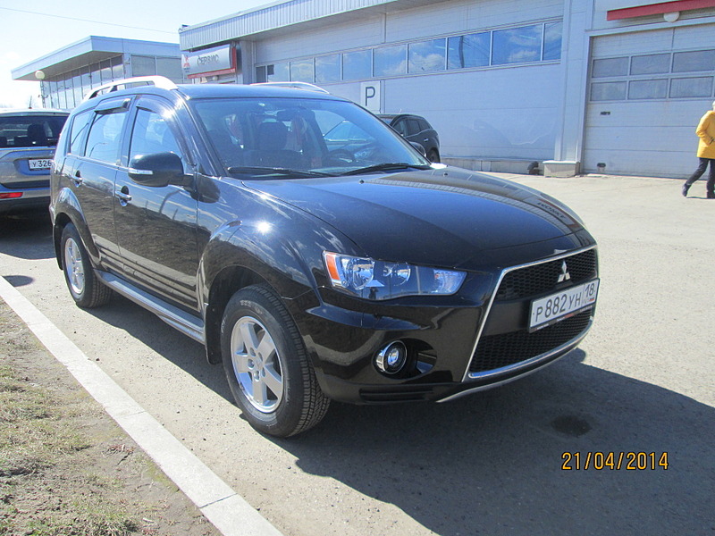 1920 X 1440 717.7 Kb Mitsubishi Outlander 2010 .