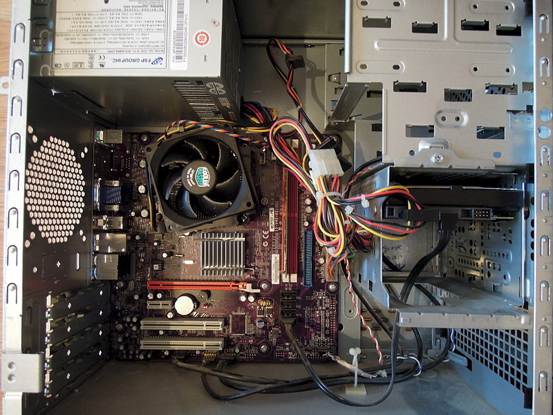 1920 X 1440 706.0 Kb 1920 X 2560 248.3 Kb    eMachines ET1831