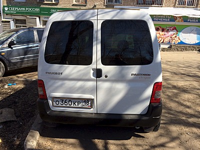 1632 X 1224 759.0 Kb 1632 X 1224 834.4 Kb Peugeot Partner 2010 .