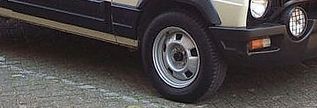 464 X 158 14.5 Kb Викторина Угадай автомобиль по кусочку кузова.