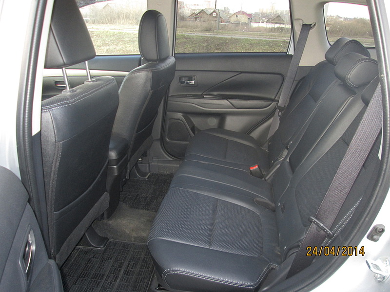 1920 X 1440 599.5 Kb Mitsubishi Outlander 2013 . Ultimate 2.4 4WD
