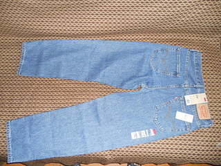 1024 X 768 239.6 Kb 1024 X 768 242.0 Kb Продам мужские джинсы Levis , Lee