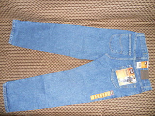 1024 X 768 237.8 Kb 1024 X 768 251.6 Kb 1024 X 768 239.6 Kb 1024 X 768 242.0 Kb Продам мужские джинсы Levis , Lee