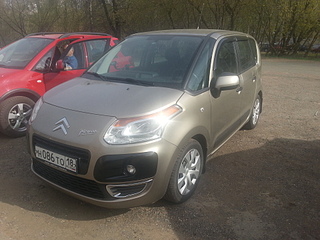 1920 X 1440 991.0 Kb Citroen C3 Picasso 2012 .