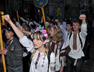 700 X 535 109.9 Kb Где в Ижевске раздают Украинские ленточки?