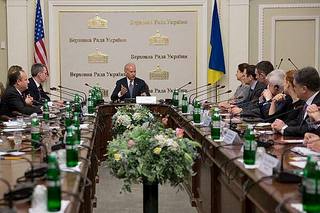 600 X 400  44.0 Kb 600 X 399 227.8 Kb Где в Ижевске раздают Украинские ленточки?