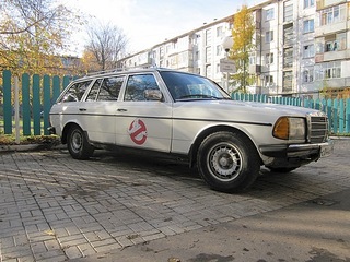 604 X 453 124.8 Kb Mercedes-Benz W123 230TE 1984 .