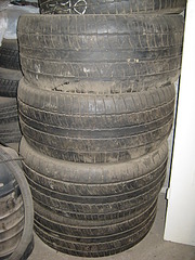 1200 X 1600 696.6 Kb   4 . 295/45- R-20 Pirelli Skorpions .  .