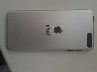 1280 X 960 120.7 Kb 1280 X 960 122.9 Kb    Apple IPod 5