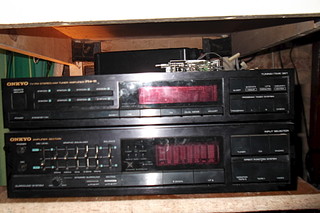 1920 X 1280 332.5 Kb Усилок Техникс и Ресивер ONKYO . ДХ приемник Кенвуд.