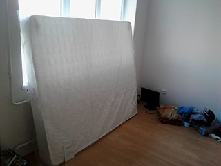 1920 X 1440 279.9 Kb  200*160 . 