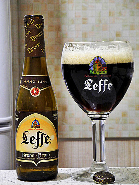 600 X 800 213.0 Kb (18+)   .    -  'Izh-beer'