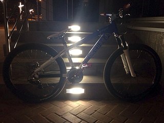 960 X 720 110.6 Kb [ ] Kona Stuff 2008 . s/m.