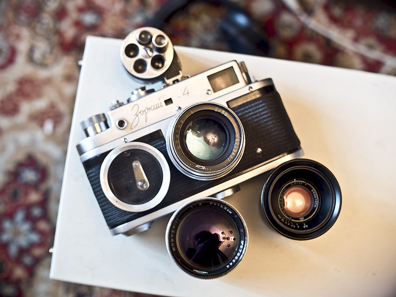 1920 X 1440 513.2 Kb }        .