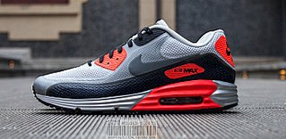 685 X 335 56.2 Kb     Nikke, Reebokk, Adidass