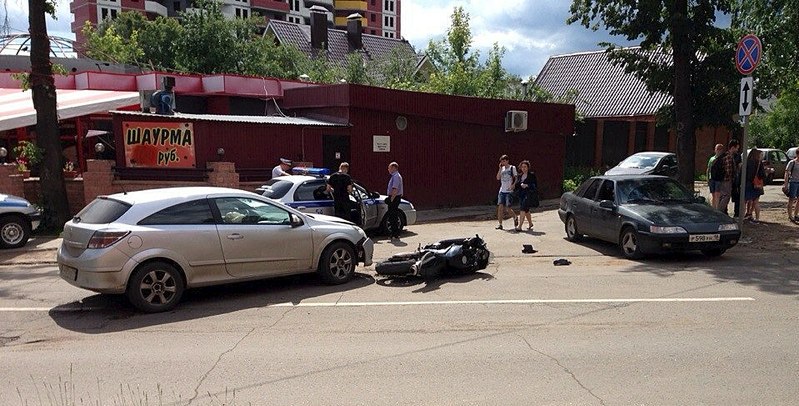 959 X 487 132.7 Kb 1068 X 748 162.7 Kb 24.06.2014 на ул. Студенческая сошлись мото и опель