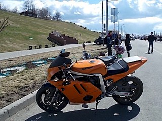 640 X 480 76.4 Kb  Suzuki GSX-R 4  , ,  75+,     .,,, ,    ,   ,   5   ,    ,  16 . 89512151270<BR>00R 98