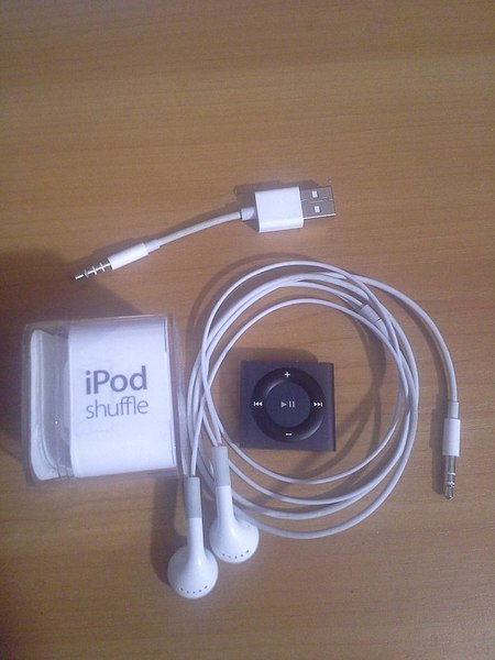 768 X 1024  98.0 Kb iPod shuffle 2gb 1800   gray.  11 .