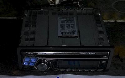 484 X 302 25.1 Kb   Alpine CDA-9847R