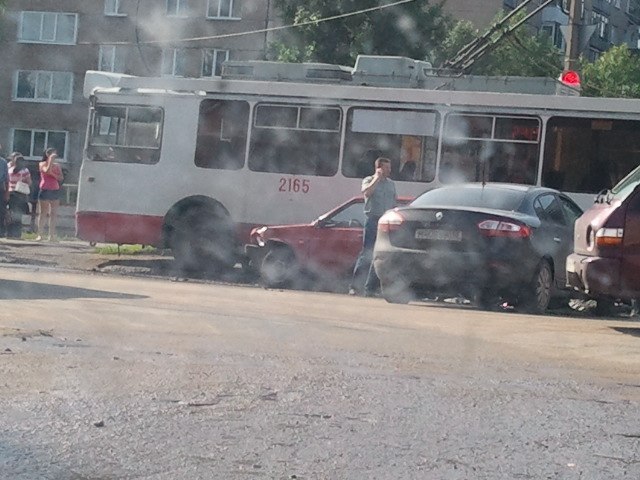 640 x 480 05.07.2014 ДТП на ул. Клубная, около остановки <Селтинская>