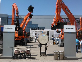 1920 X 1440 569.6 Kb DOOSAN, HIDROMEK, ST, Titan, Sunbear .  .