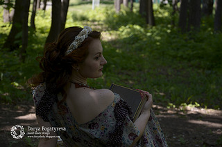 1200 X 800 603.9 Kb 1200 X 1800 227.7 Kb 1200 X 641 373.8 Kb 1200 X 702 432.2 Kb Darya Bogatyreva: ободки в стиле Dolce&Gabbana, ягодные тиары, цветочные венки