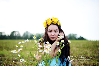 1200 X 801 435.8 Kb 1200 X 833 715.0 Kb Darya Bogatyreva: ободки в стиле Dolce&Gabbana, ягодные тиары, цветочные венки