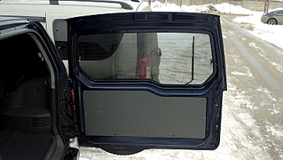 800 X 451 329.1 Kb 800 X 451 332.7 Kb Mitsubishi Pajero 2001 .