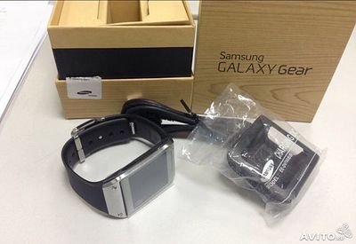 640 X 440  31.7 Kb  - Samsung Galaxy Gear SM-V7000 ()