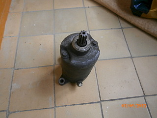 640 X 480 141.9 Kb   XJR400  