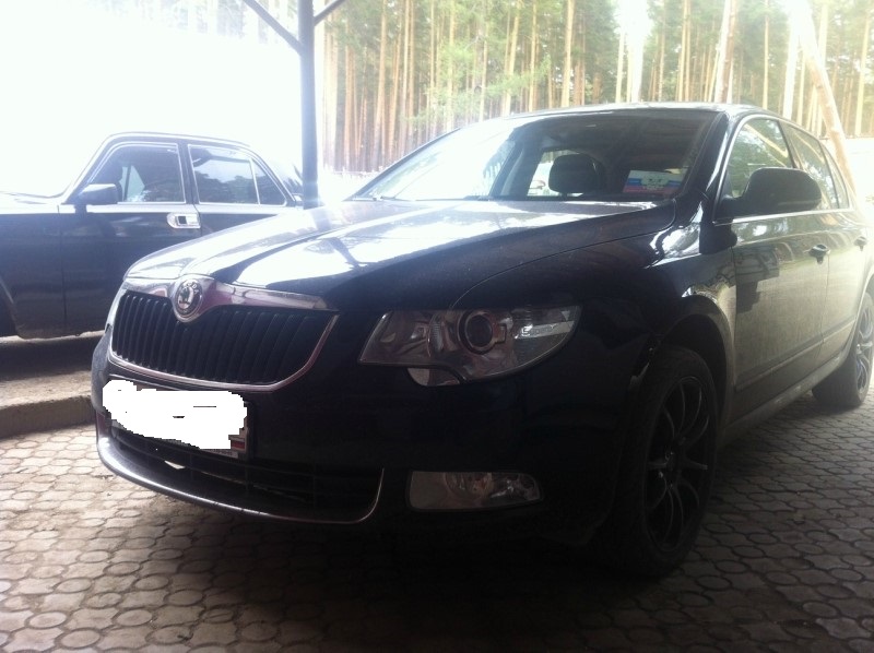 800 x 598 Skoda Superb 2012 .
