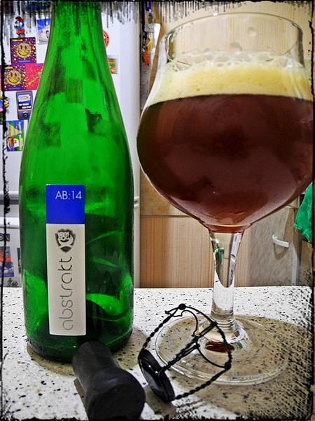 600 X 800 376.0 Kb (18+)   .    -  'Izh-beer'