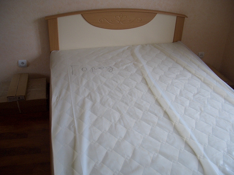 1280 X 960 677.0 Kb   2-      2-  12000 , 