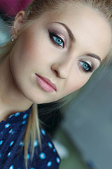 667 X 1000 90.8 Kb  make up ()- 