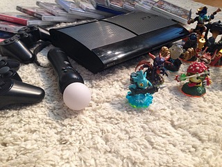 1920 X 1440 697.1 Kb 1920 X 1440 792.3 Kb  SONY PS3 SS 500Gb